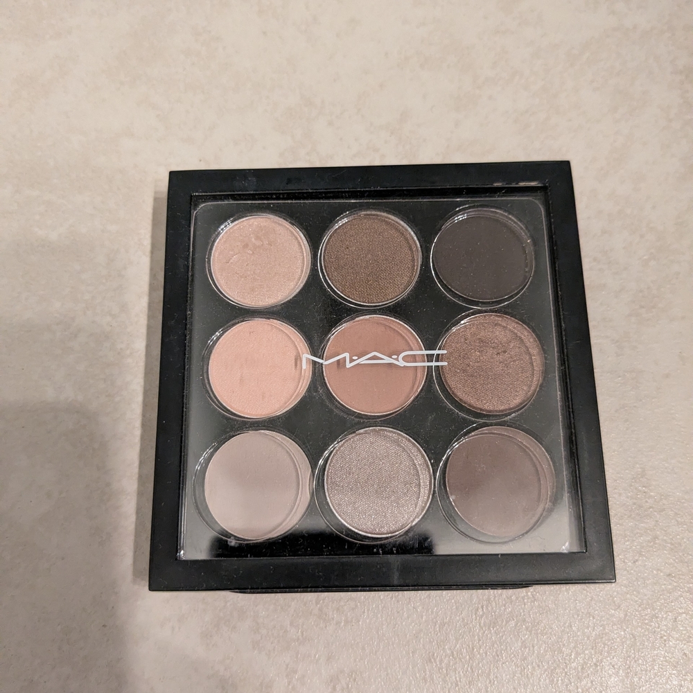MAC Cosmetics Dusky Rose Times Nine Earthy Tones Eyeshadow Palette
